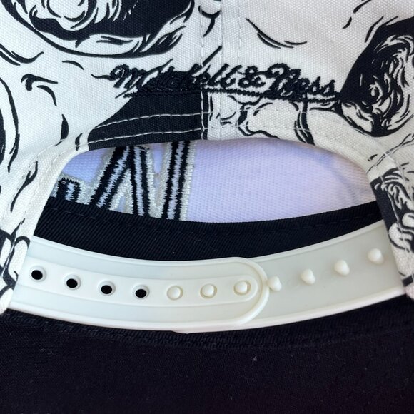 MITCHELL & NESS LOS ANGELES DODGERS RARE SKULL SNAPBACK HAT Adjustable NEW - Picture 6 of 7